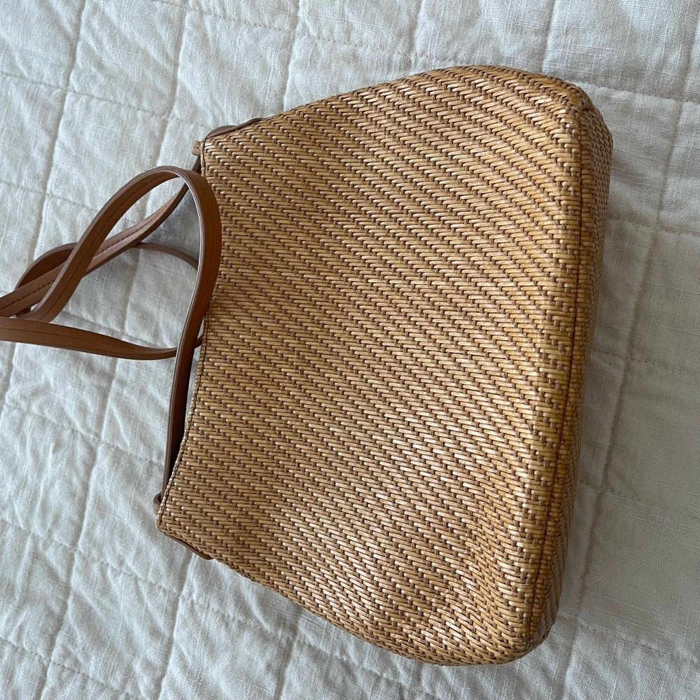 Elegant Tan Woven fossil Women's Bag